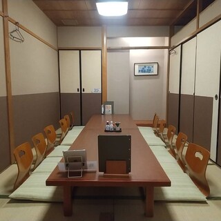 ゆったりくつろげる個室お座敷席完備◎