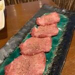 A5仙台牛焼肉 肉豊作 - 