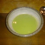 Adomani - スープ(グリーンピースのスープ)