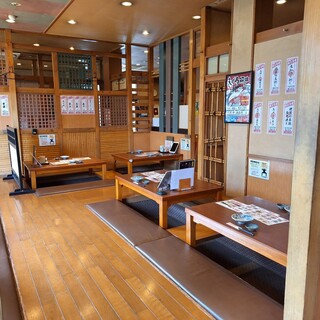 開放的な明るい店内