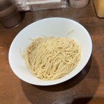 長浜ラーメン フクフク - "替玉"一玉無料です。