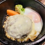 焼肉 弘商店 - 爆弾ハンバーグ全部のせ1,100円