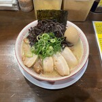 長浜ラーメン フクフク - "チャーシューメン"1,150円に"味付たまご"150円と"きくらげ"150円をトッピング♪