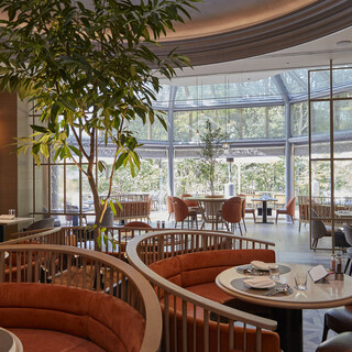 自然美あふれる“都会のオアシス”で優雅なひと時をどうぞ