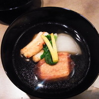 六雁 - 焼き穴子・蕪のお椀：東波豆腐とかつお出汁の相性良し