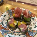 ご縁や いづも - 鮪、きゅうり、新香の海苔巻き