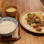 Oto nagi - 牛肉とエリンギとセロリのオイスターソース炒め