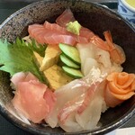 道の駅 キラメッセ室戸・食遊鯨の郷 - べっぴん海鮮丼（ごはん少なめ）