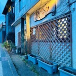 Sakanaya - 店舗入口