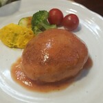 キッチン ブルー グローブ - 豚挽肉と豆腐のハンバーグのアップ
