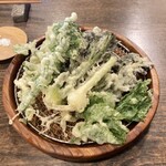 手打そば くりはら - タラの芽と野草の天ぷら