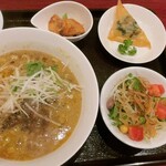 中華厨屯知 - 坦々麺セット 1,150円