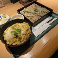 新潟名物 布のり蕎麦とおいしい酒菜 きなせや. 赤坂割烹店 - 