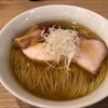Jinrikisha - 南高梅の塩そば980円税込キラキラの鶏脂とスープで黄金色輝いてます。
