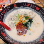 元祖トマトラーメンと元祖豆乳ラーメンと元祖トマトもつ鍋 三味 - 