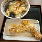 山田うどん - 野菜の旨みたっぷり蕎麦￥710(税込)と竹輪天ぷら￥210(税込)