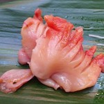 春日鮨 - 赤貝　貝嫌いな人でも食べれるかも♪