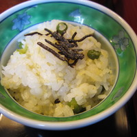 葉山 日影茶屋 - 豆ご飯のアップ。