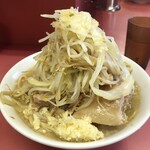 ラーメン二郎 - 盛りが素晴らしい