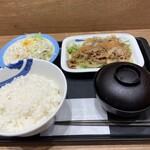 松屋  - ネギたっぷり牛肉のエスニック炒め定食
