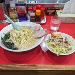ラーメン かいざん 船橋店 - かいざんラーメン、ネギ丼②
