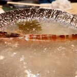 忠兵衛 - 鯨と豆腐と海老の茹で