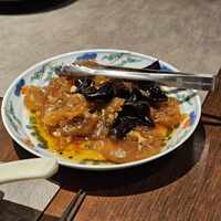 ON the TABLE CHINESE - 