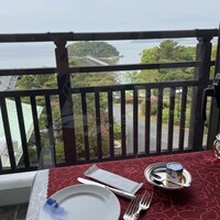 メインダイニングルーム - 竹島が見える席