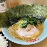 横浜ラーメン 町田家 - 