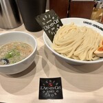 アンダーグラウンド ラーメン 頑者 - 