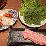 Sumibiyakiniku Kagurazaka Ushimasu - 