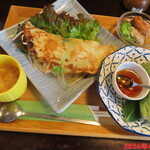 Tappuri Yasai No Betonamu Shokudou Saigon Kafe - チーズバインセオランチ　1/2　1480円(税込)
