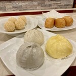 Shinsakae Komachi - 三色饅&黄金揚げパン＆ゴマ団子