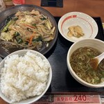 幸楽苑 - 料理写真:シャキシャキ野菜炒めセット(690円)+ご飯大盛(60円)
