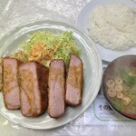 レストランばーく - ハムカツ(4枚)定食
