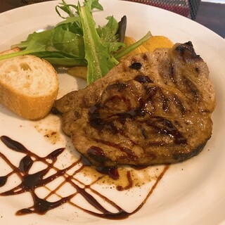 肉とワインのイタリアンバル ポリマエ_1