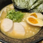 濃厚鶏ソバ 麺 ザ クロ - 