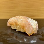 鮨屋 とんぼ - 白むつ ¥260