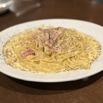 Meat＆Wine 肉酒場サルーテ - 濃厚カルボナーラフェットチーネ