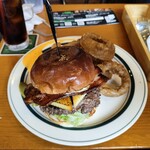 THE CORNER Hamburger & Saloon - 