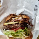 THE CORNER Hamburger & Saloon - 