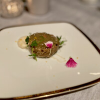 BISTRO FAVORI 代官山 - アワビとズワイガニのモッツァレラチーズ デュクセルガトー仕立て