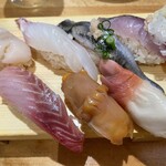 Taishuusushi Sakaba Fujiko - ホタテ、真鯛、イワシ、まあじ
                        いさき、赤貝、蒸しホッキ（いい蒸し加減！）