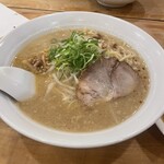 Ramen Kumagorou - 豚骨醤油　大盛り