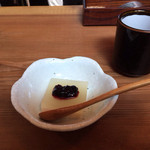 臥薪 - 臥薪・ヨーグルトムース、ブルーベリーソース