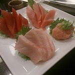 沼津魚がし鮨 - まぐろ４点盛