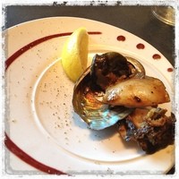 鉄板焼 摩天楼 東京スカイツリー・ソラマチ店 - ランチの摩天楼コース、アワビ。
                食感いい♪ レモン搾るとさらに美味しい♪