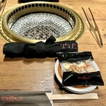 焼肉トラジ - テーブルセッティング