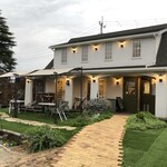 Air そら - 素敵なお庭の中にあります。