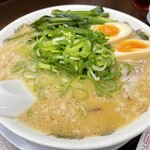 来来亭 - こってりラーメン
            トッピング：味玉 / 辛ニラ